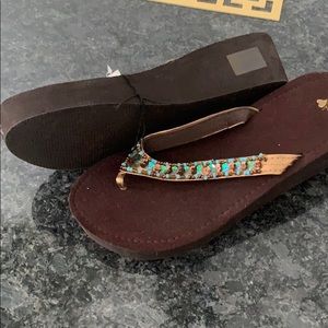 Fashion Bug Shoes - NWT medium brown wedge flip flops Fashion Bug Shoes - NWT medium brown wedge flip flops